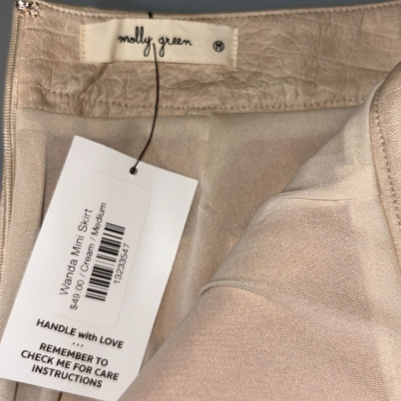 Off White Molly Green Faux leather Skirt/Size Medium/Nashville Based/Double slit - Picture 3 of 3